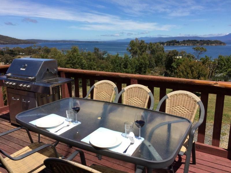 Discover Bruny Island Holiday Accommodation Alonnah Exterior photo